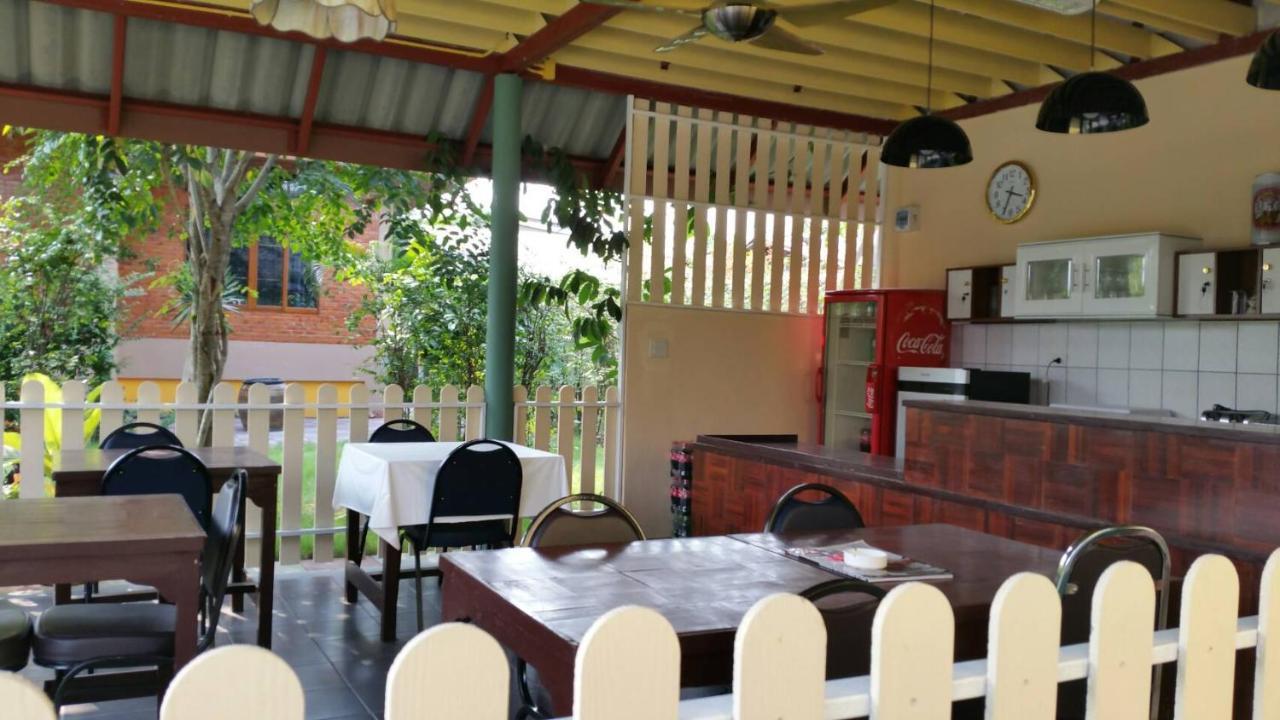 Hotel Baan Penny Phra Nakhon Si Ayutthaya Esterno foto