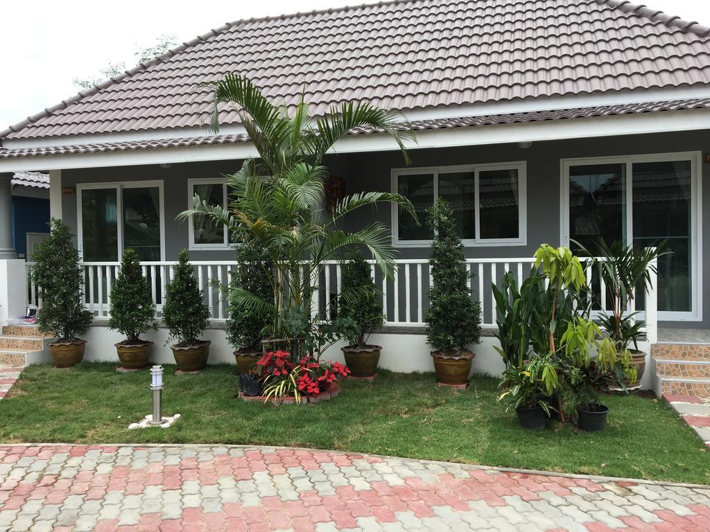 Hotel Baan Penny Phra Nakhon Si Ayutthaya Esterno foto