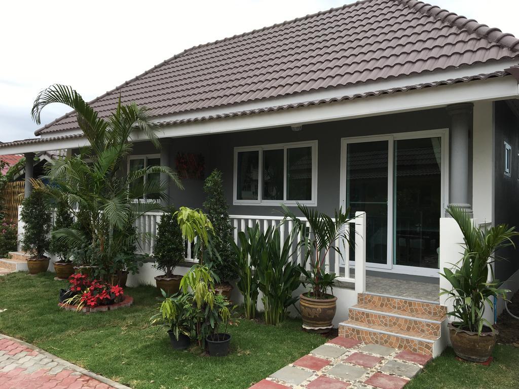Hotel Baan Penny Phra Nakhon Si Ayutthaya Esterno foto