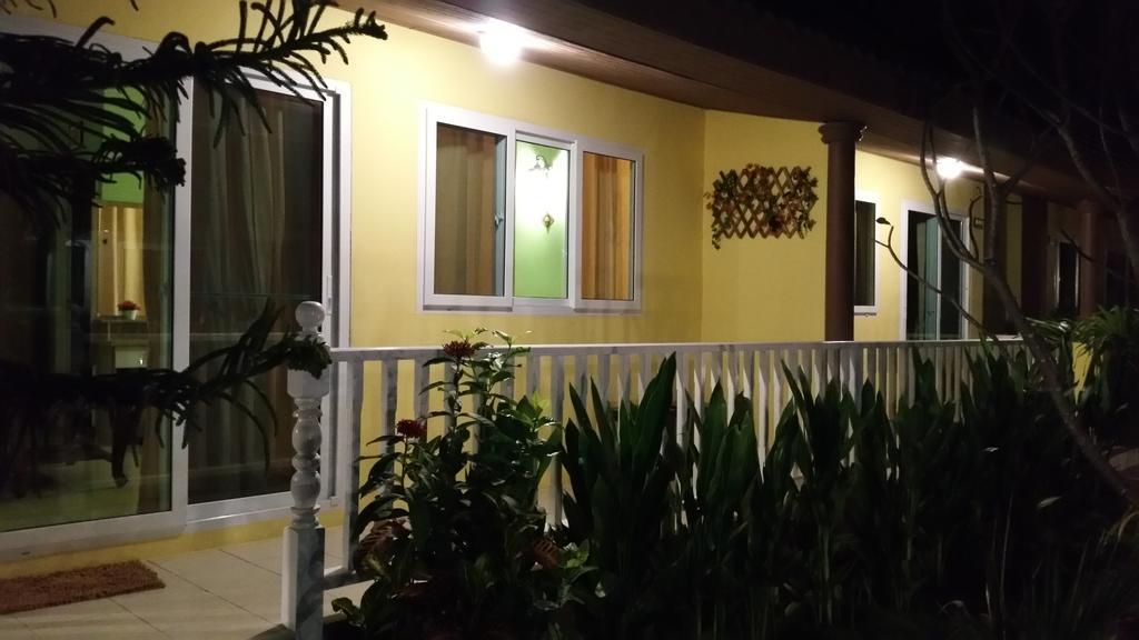 Hotel Baan Penny Phra Nakhon Si Ayutthaya Esterno foto
