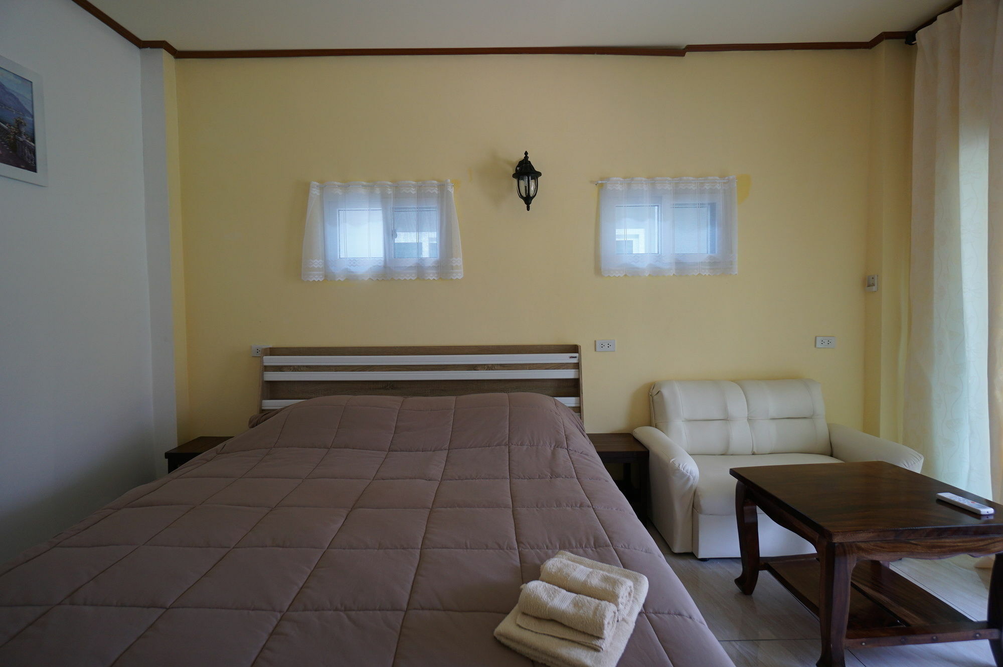 Hotel Baan Penny Phra Nakhon Si Ayutthaya Esterno foto